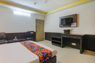 FabHotel PS International - Lucknow - 7