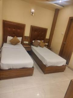 Aster Hotel Near Mumbai Airport - Bombay - 9