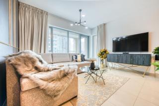 Maison Privee - Radiant Urban Retreat with Iconic Burj Khalifa Vws - Dubai - 2