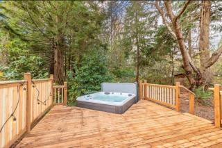 Little Bear's Bungalow; Log Cabin w/Mountain views - Gold Bar - 9