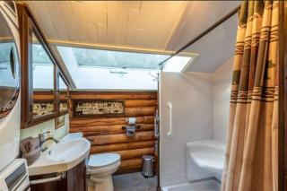 Little Bear's Bungalow; Log Cabin w/Mountain views - Gold Bar - 4