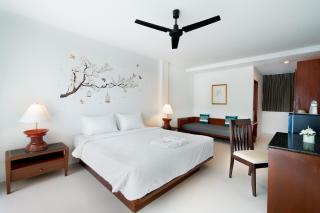 Hill Myna Holiday Park & Cafe - Bang Tao Beach - 9