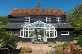 Navigation Cottage on the Historic Sea Lock overlooking the Nature Reserve - Maldon - 4