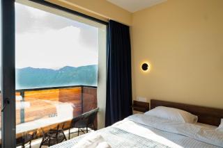 Valley & Mountain View, Twins, with Hot Water - Gudauri - 3