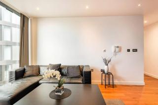 Lovely Sheffield City Centre 2 Bedroom Apartment - 8