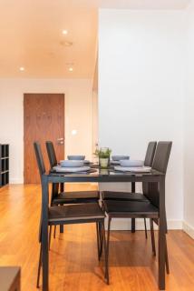 Lovely Sheffield City Centre 2 Bedroom Apartment - 1