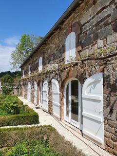 Superbe gîte avec vue sur les vignes, dans le parc d'un manoir du 18ème siècle - Saint-Bazile-de-Meyssac - 8