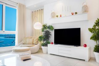 Maison Privee - Modern and Airy 2BR in Palm Jumeirah - 4