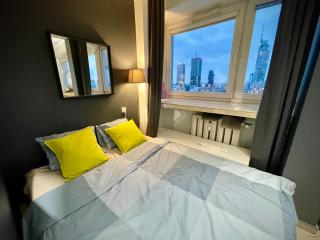 SAWA Apartment 2xMetro WiFi 500 Mbs 50’TV Netflix HBO AppleTV+ - Warsaw - 2