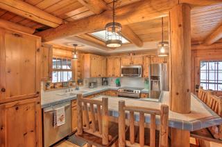 Rustic Gotham Bay Cabin on Lake Coeur dAlene - Harrison - 5