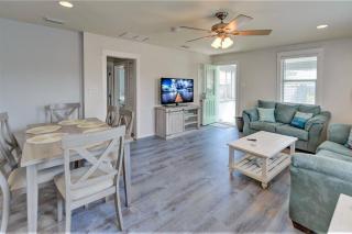 Beach Paradise, steps to beach, huge private yard, great location - Saint Augustine Beach - 3