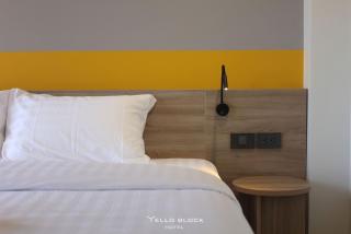 Yello Block Hotel - - 5