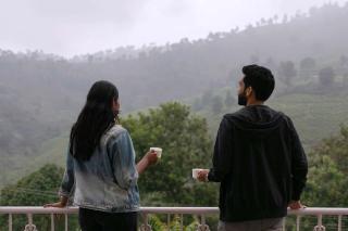 Yellow Tulip with Breakfast, BBQ Grill & Pet Home by StayVista - Coonoor - 7