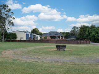 Lilly Pilly Lodge - Wallalong - 7