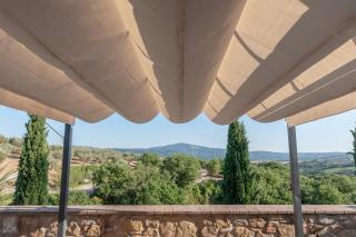 Elm Tree, Olive Brench and Cypress Farmhouse Apartments With Pool - Happy Rentals - Panicale - 8
