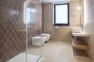 Villa Divina - APT Icona con piscina e vista lago - Castelletto di Brenzone - 7