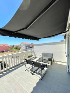 La Mare - Vodice - 2