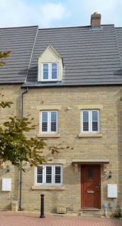Modern Town House in Cotswolds - 3 double bedrooms - Witney - 1
