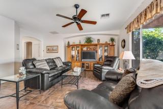 Honeysuckle Hideaway - 6