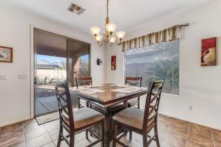 Honeysuckle Hideaway - 3