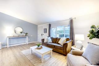 Chateau Camano - Madrona Beach - 6