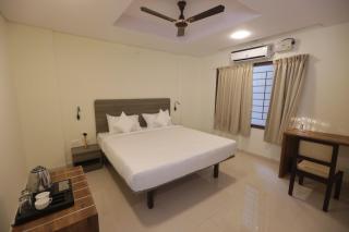 Elysian Grand Hotel - Bangalore - 8