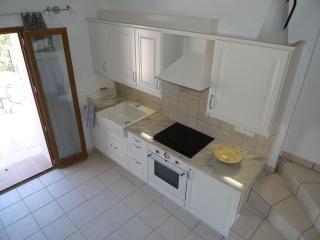 Lou Marcelou - Apartment Two - 5