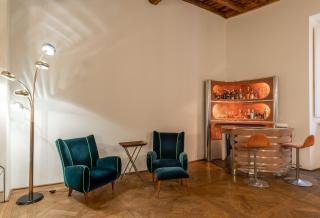 Chic and Style in Historical Via Giulia - Rome - 2