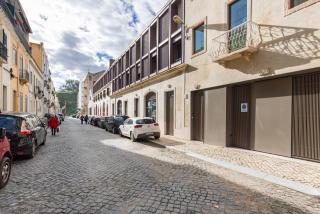 Deluxe 2BDR Apartment W/ Patio by LovelyStay - Lisboa - 8