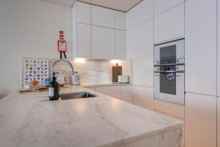 Deluxe 2BDR Apartment W/ Patio by LovelyStay - Lisboa - 2