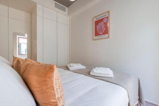 Deluxe 2BDR Apartment W/ Patio by LovelyStay - Lisboa - 1