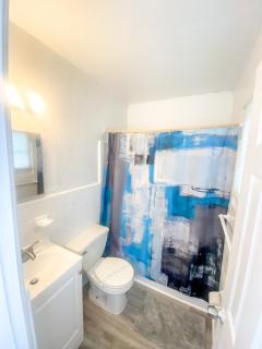Uptown Inn & Suites - 8