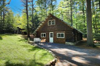 Cozy Elizabethtown Cabin with Fire Pit! - Elizabethtown - 0