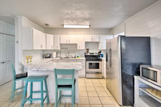 Ormond Beach Retreat with Deck - Steps to Ocean! - Ormond Beach - 1
