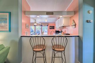 Atlantic Beach Home with Decks and Fire Pit - Atlantic Beach - 5