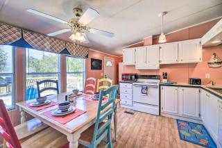 Atlantic Beach Home with Decks and Fire Pit - Atlantic Beach - 3