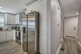 Modern Middletown Retreat, Minutes to Downtown! - 2