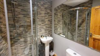 Forest Hills Lodge - 5