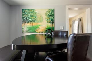 Cozy 2 Bedroom Home Minutes from Beach & Bars - 8