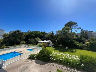 Luna de Mar - cerca del Conrad y parada 7 Playa Brava - 2