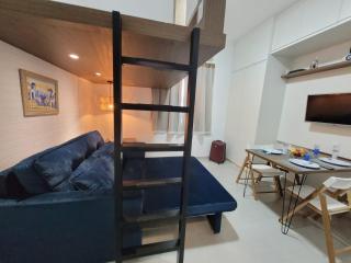 Apartamento Moderno à 70 m da Praia do Embaré ! Vista lateral ,Ar condicionado ,Wi-Fi ,Pet friendly! - Santos - 9