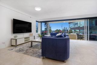 Zenith 2Bd Absolute Beachfront Surfers Paradise - Gold Coast - 6