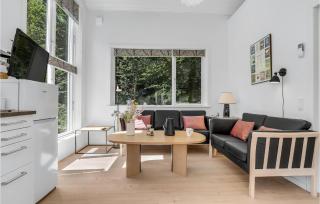 Charming Home In Østermarie With 2 Bedrooms And Wifi - Østermarie - 9