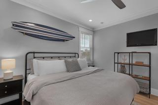 Golf Cart, 3 King Beds, Covered Rooftop Area, Half Mile to Beach! - Santa Rosa Beach - 5