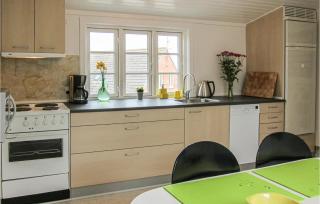 An Awesome Apartment In Gudhjem With 2 Bedrooms And Wifi - Gudhjem - 5