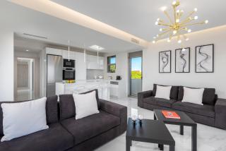 Panorama Luxury Penthouse - Ixia - 7