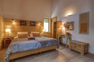Mountain Lodge in Alps-chez Philippe, Panoramic-Village, Renting, view over Glaciers - 5