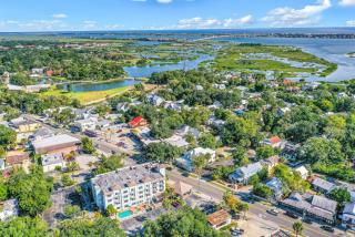 Charming, historic home with balcony, enclosed yard, A/C - near downtown & beach - 7