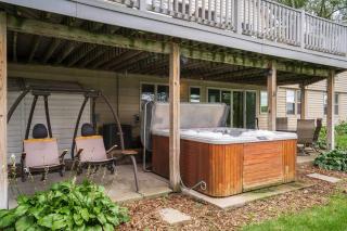 Manor on the River/Hot Tub/Pontoon/Jet Ski - Champlin - 4
