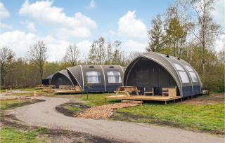 Gorgeous Stacaravan In Hoogersmilde - Hoogersmilde - 9